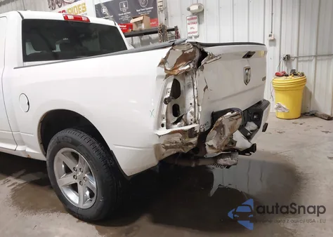 2015 Ram 1500 Express из США, поврежденный, VIN 1C6RR7KT1FS689368